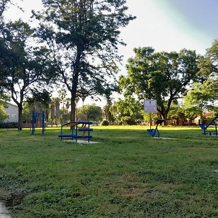 Tsumeb Theater Guesthouse エクステリア 写真